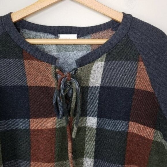 143 Story | Plaid Lace-Up Detail Sweater Size Medium - Picture 3 of 5